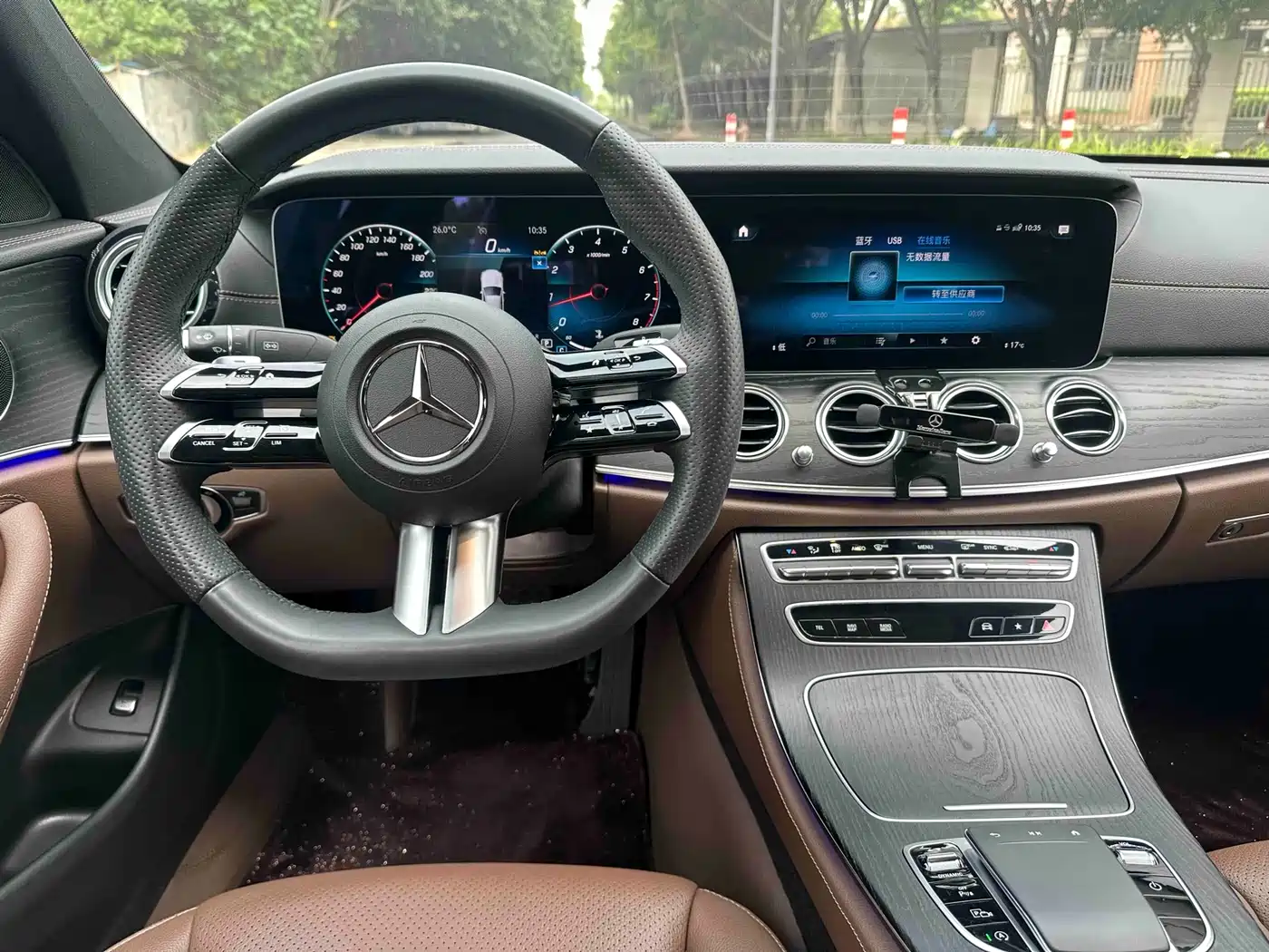 Mercedes-Benz E-Class 2024 E 300 L Fashion Sport фото 7