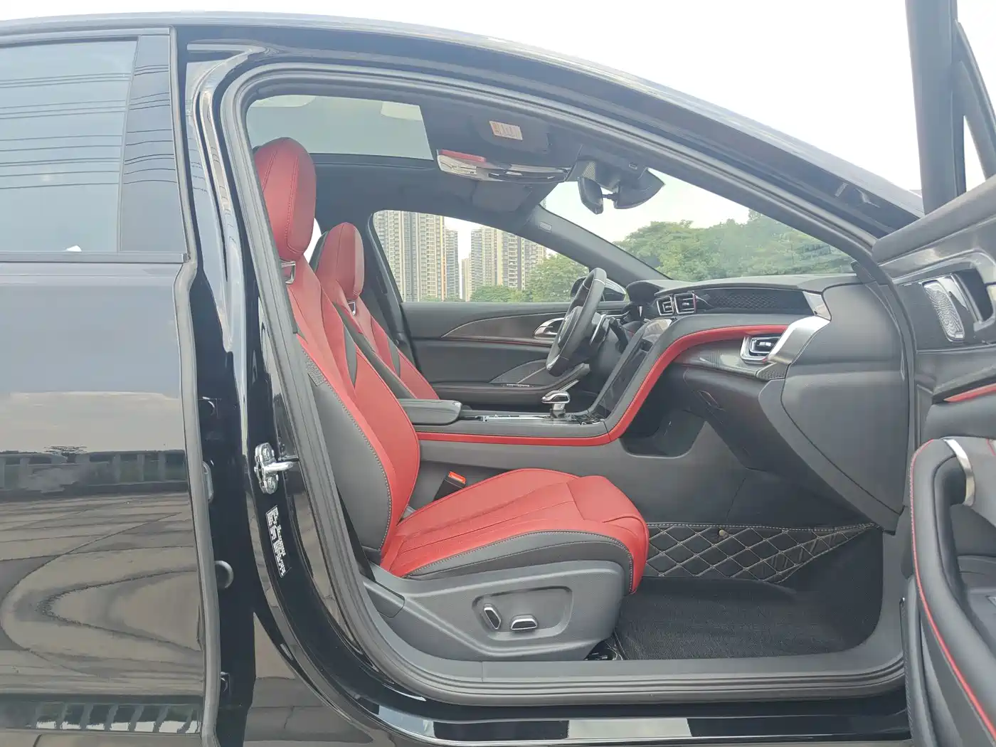 Hongqi H6 2025 2025 Model 2.0T Fashion Edition