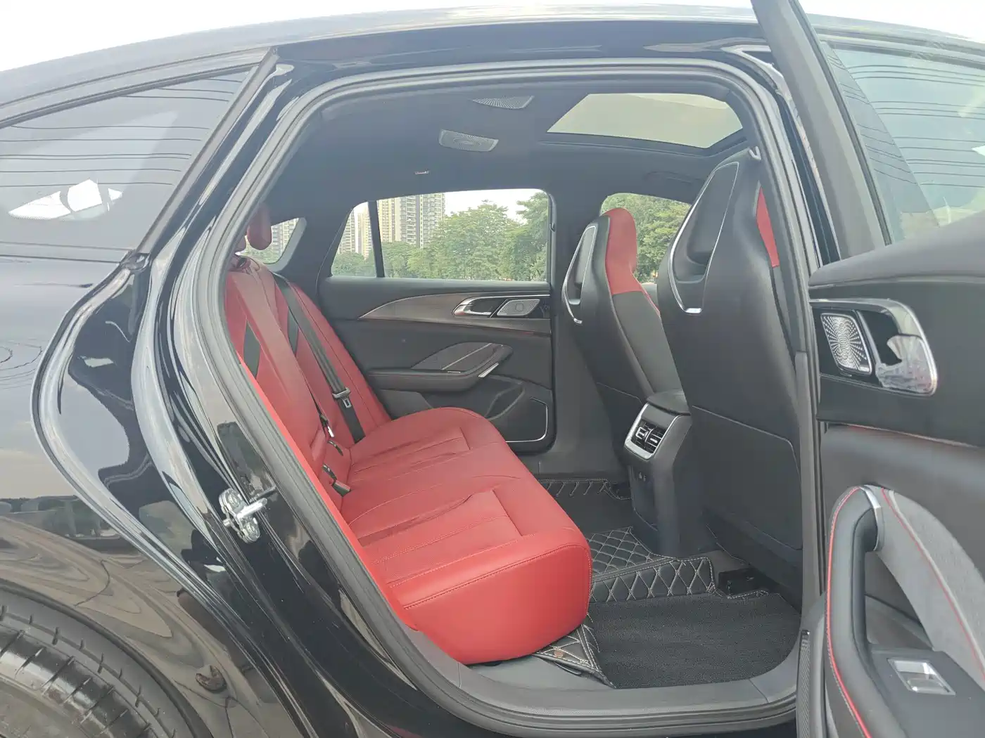 Hongqi H6 2025 2025 Model 2.0T Fashion Edition