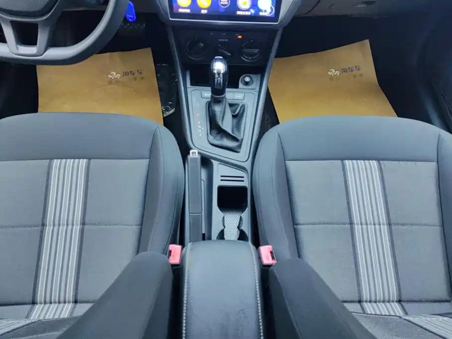 Volkswagen Lavida Tour 2017 1.6L Automatic Trend Edition фото 16