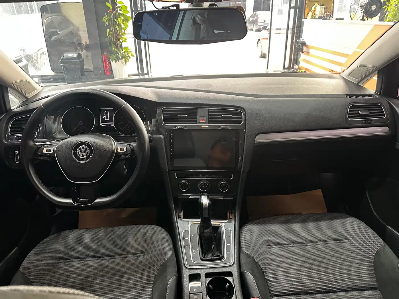 Volkswagen Golf 2018 1.6L Automatic Comfort фото 9