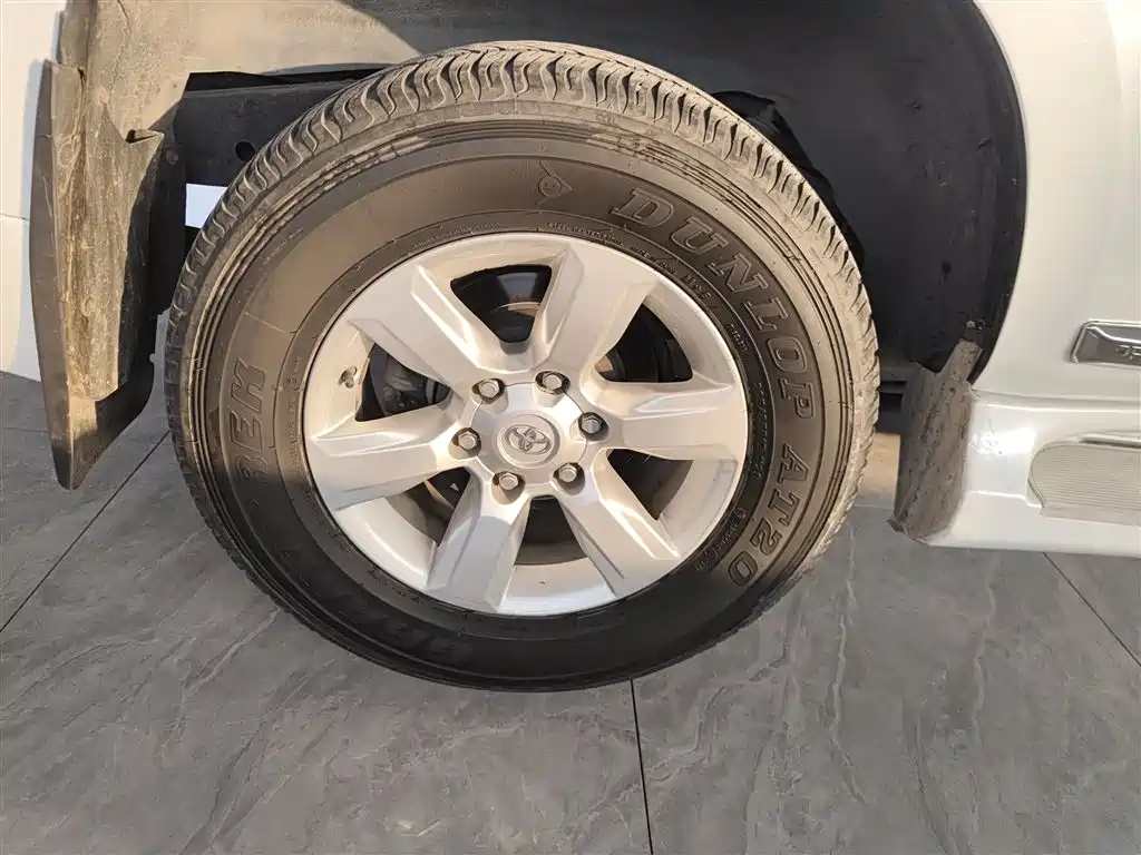 Toyota Prado (Import) 2014 2.7L Automatic Luxury фото 26