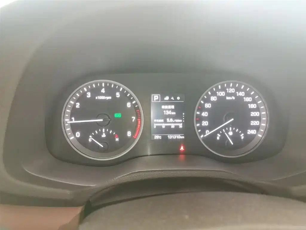 Hyundai Tucson 2015 1.6T Dual Clutch 2WD Smart фото 18