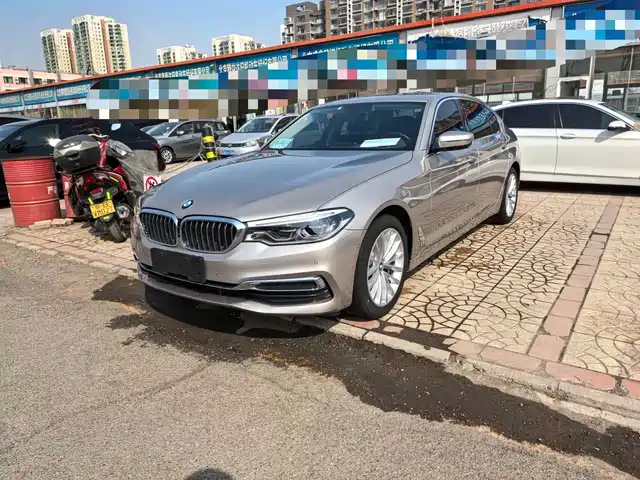BMW 5 SERIES