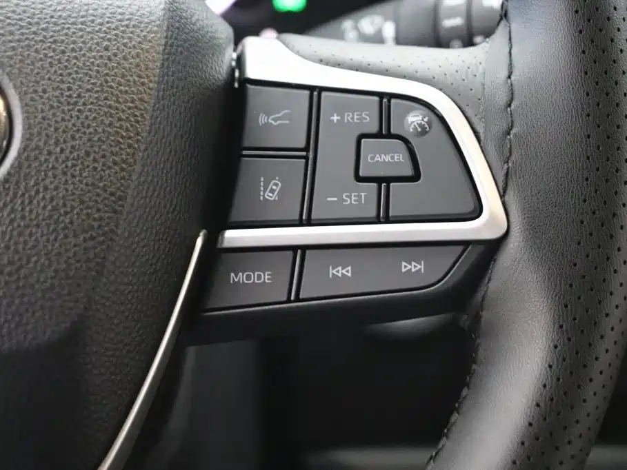Toyota Toyota Sienna 2026 2.5L Hybrid AWD Luxury Edition 17