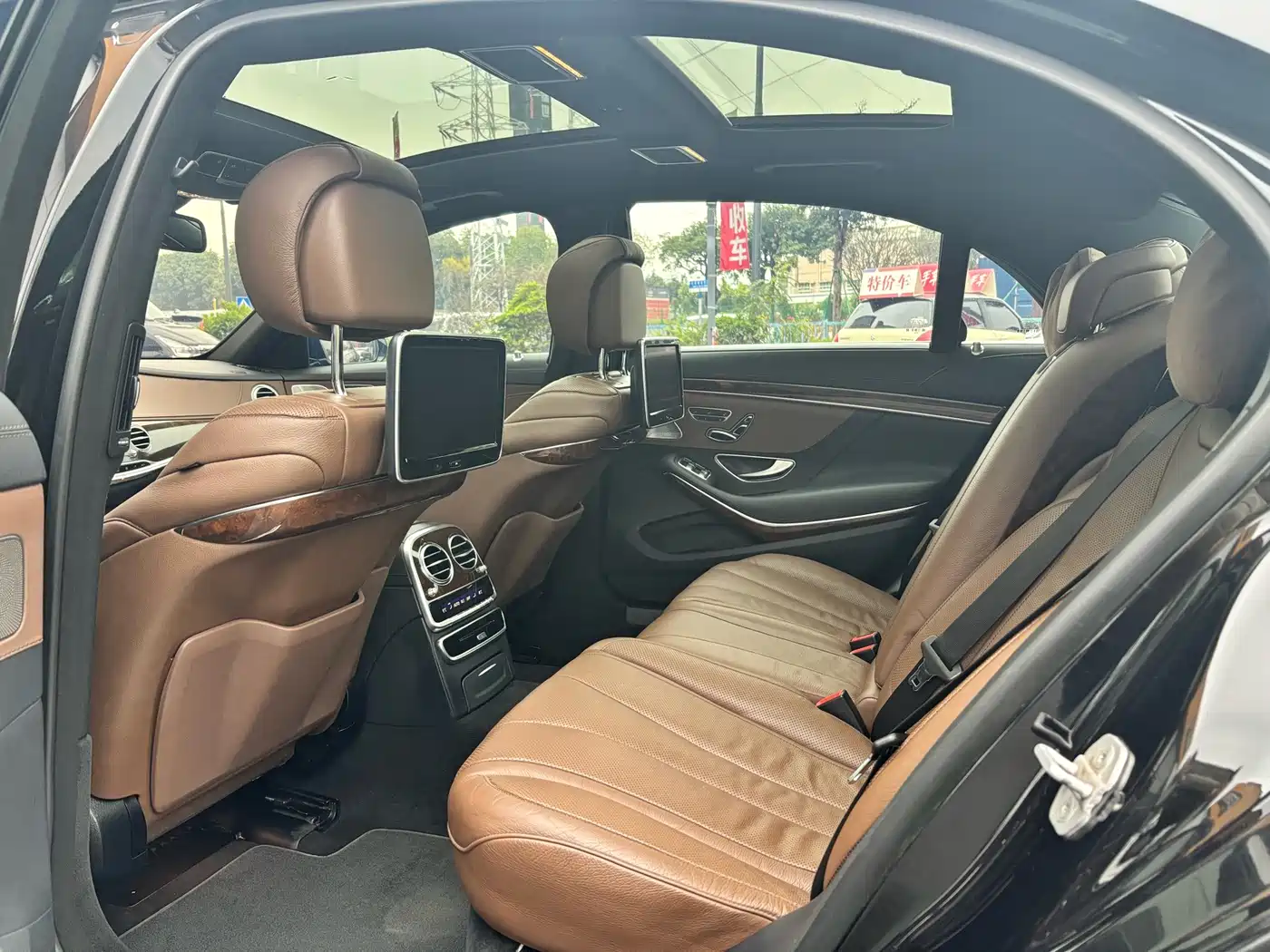 Фото 8 - Mercedes-Benz S-Class