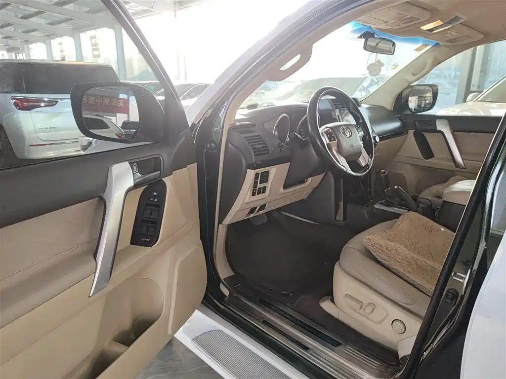 Toyota Prado (Import) 2014 2.7L Automatic Luxury фото 16