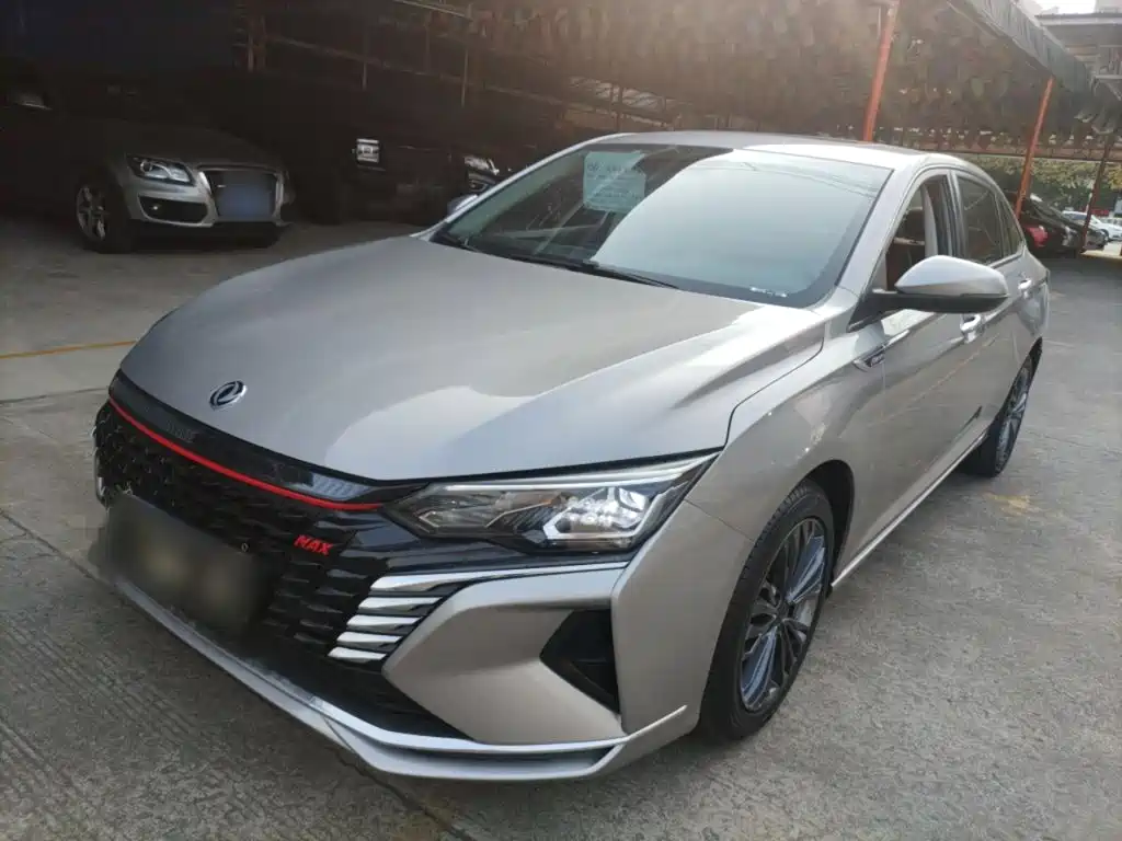  Dongfeng Aeolus Yixuan MAX 2021 1.5T Trendy Dad Edition