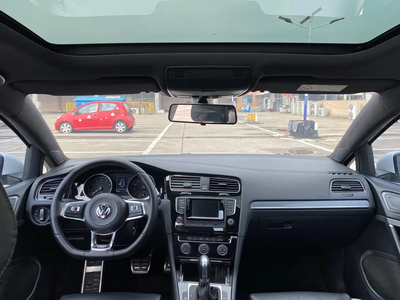 Volkswagen Golf 2016 1.4TSI Automatic R-Line фото 10