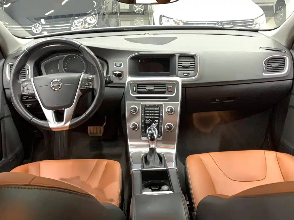 Volvo S60 2018 2019 S60L T5 Smart Vision Edition