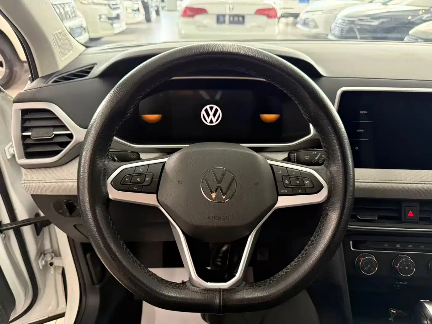 Volkswagen Tharu 2023 300TSI 2WD New Moon Edition фото 9