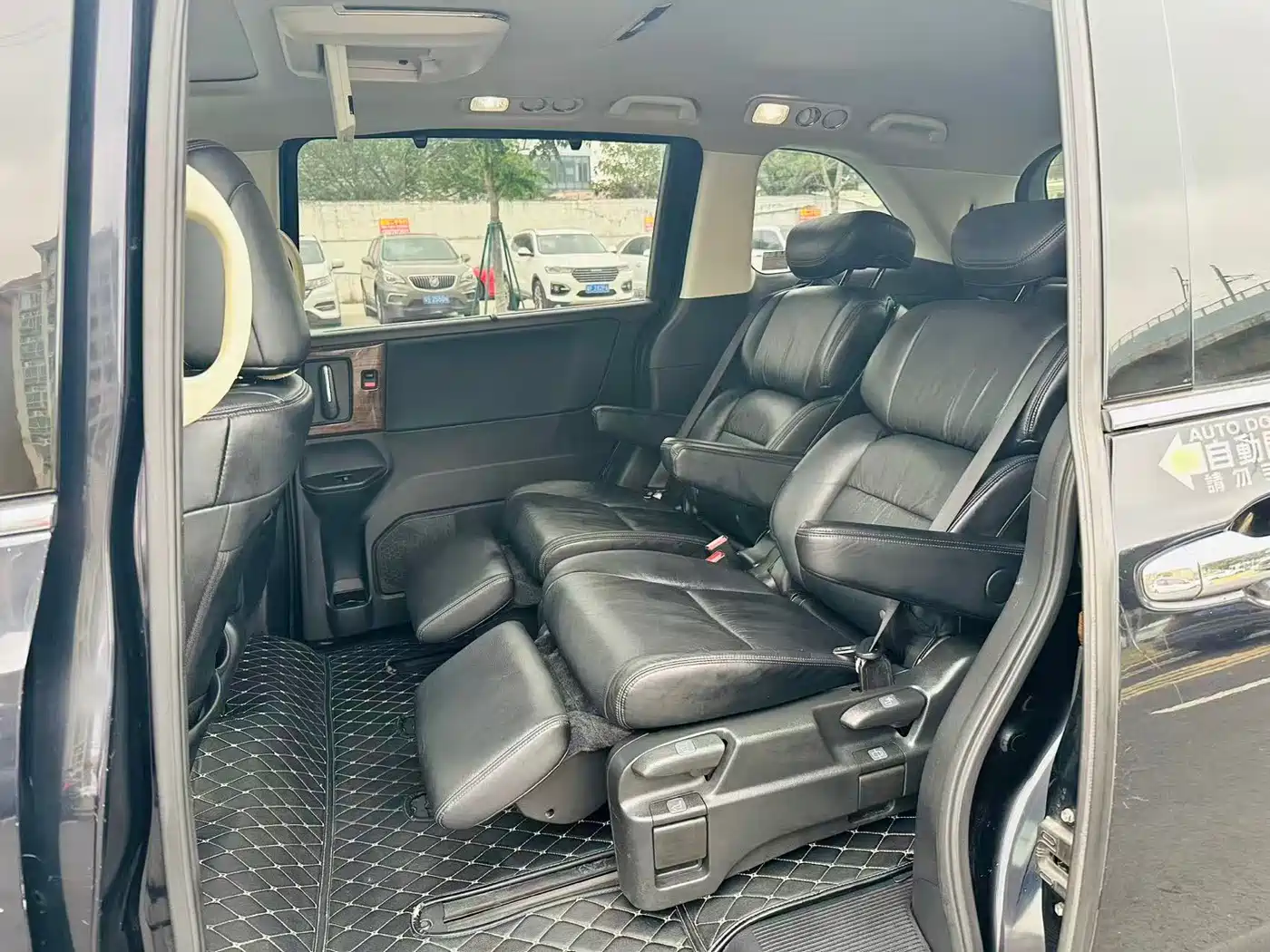 Фото 9 - Honda Odyssey