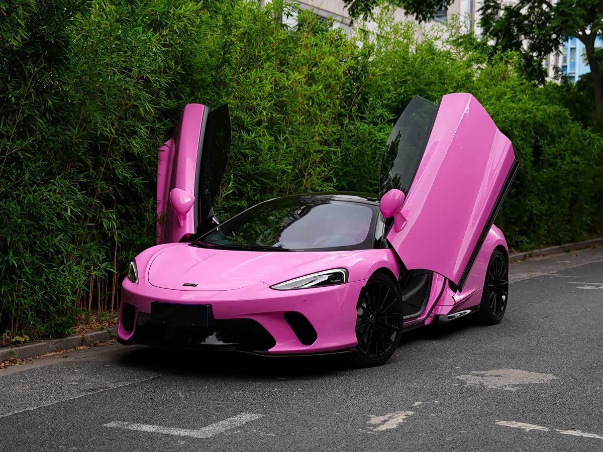 McLaren GT