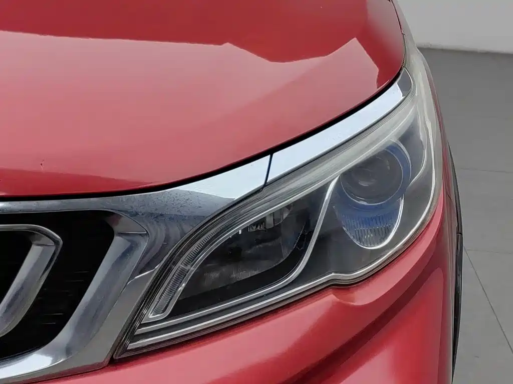 Photo 7 - Geely Vision X3