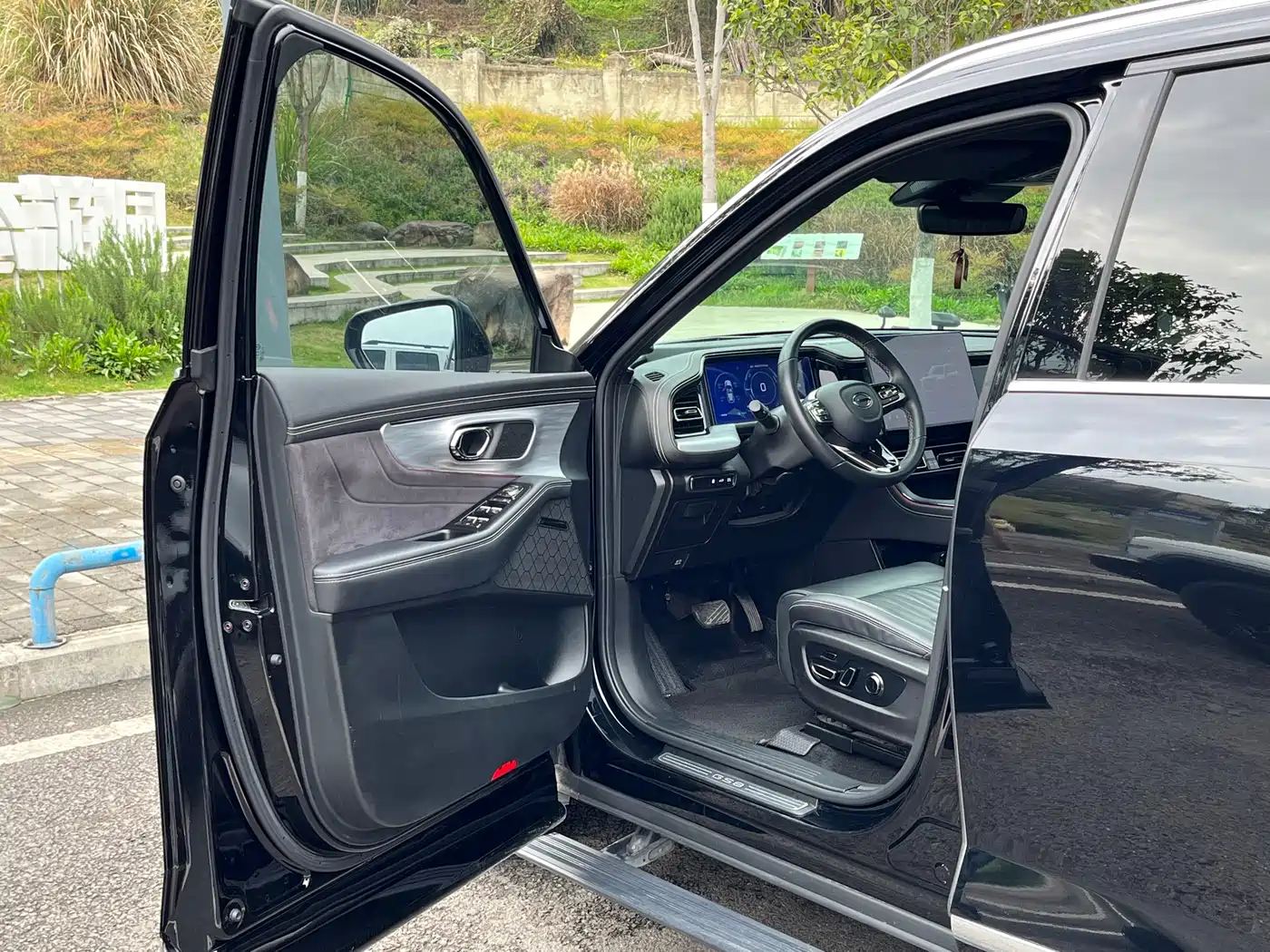 GAC Trumpchi Trumpchi GS8 2022 Dual Engine Series 2.0TM 2WD Premium Edition (7-Seater) фото 34