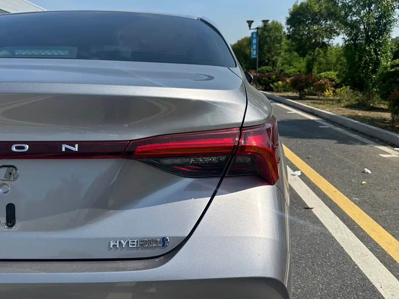 Toyota Avalon 2019 Hybrid 2.5L Luxury Edition China V фото 13
