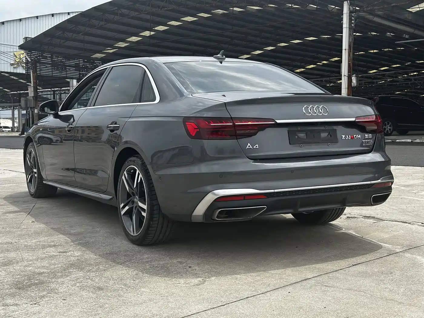 Audi A4L 2020 40 TFSI quattro Luxury Dynamic фото 14