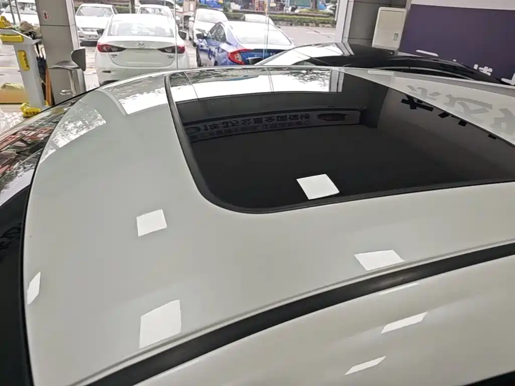 Фото 22 - Toyota C-HR