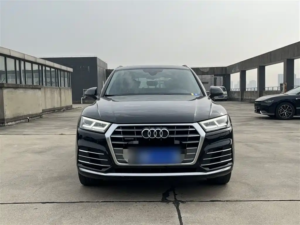 Audi Q5L 2020 Facelift 40 TFSI Honor Fashion фото 15