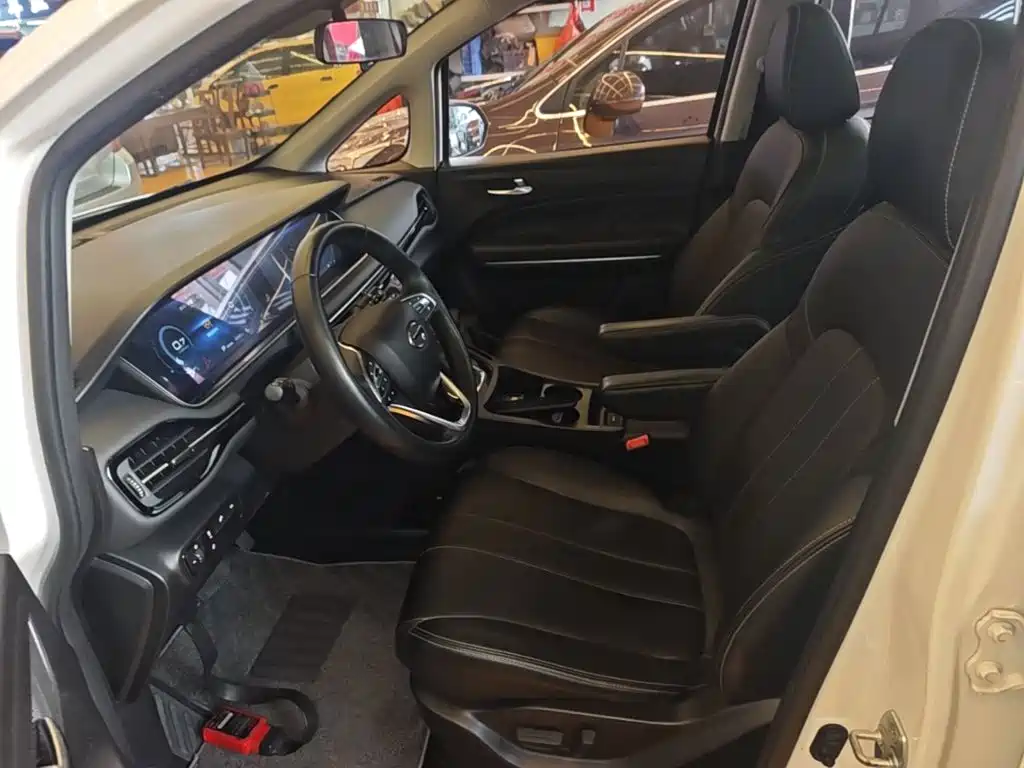 Фото 11 - GAC Trumpchi Trumpchi M6