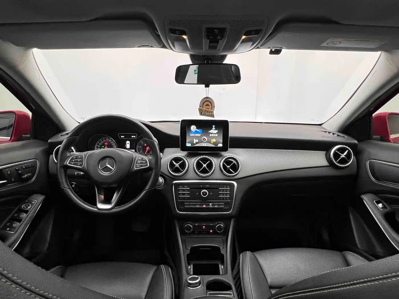 Mercedes-Benz GLA 2016 GLA 200 Dynamic фото 11