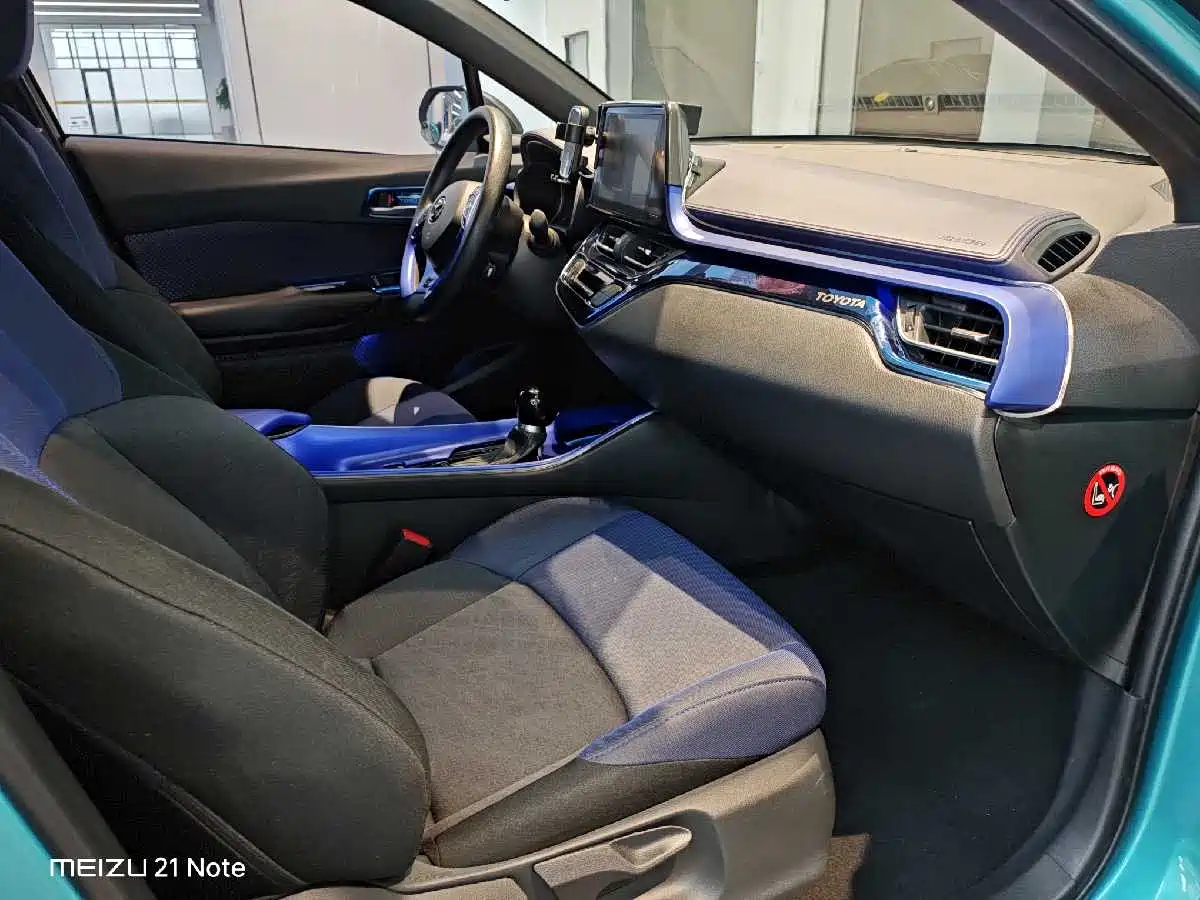 Toyota C-HR 2018 2.0L Leading Edition China VI фото 10