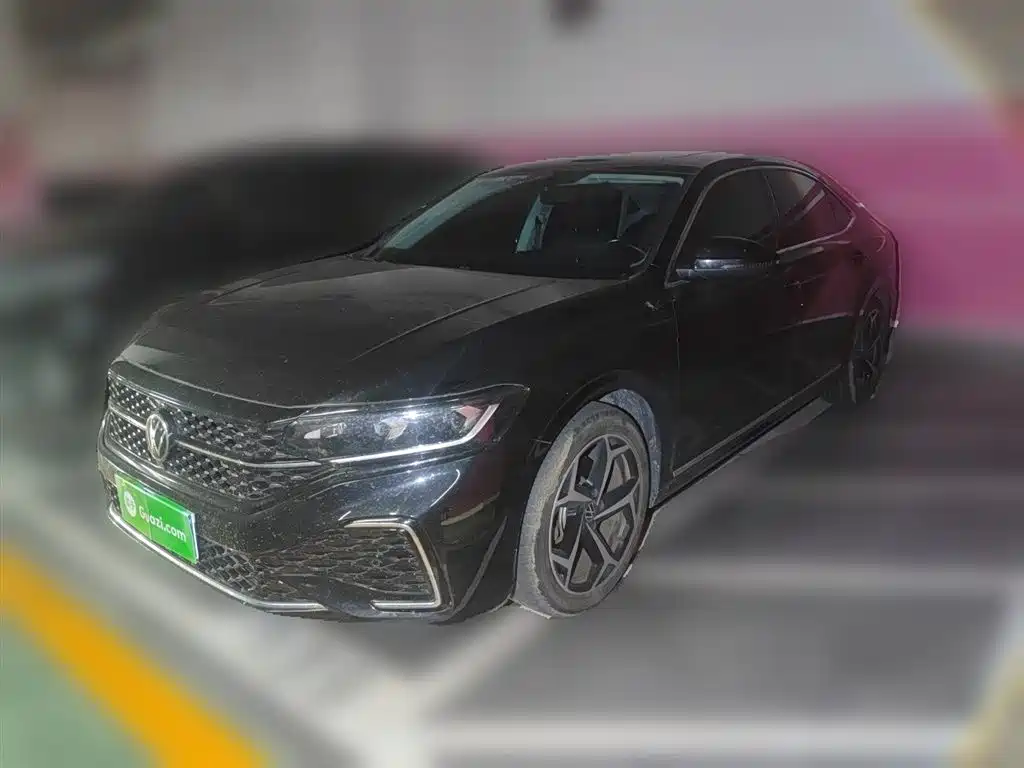 Volkswagen Passat 2022 330TSI Starlight Elite Edition фото 2