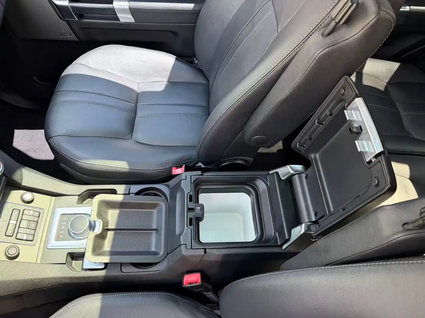 Land Rover Discovery 2016 3.0 SC V6 HSE фото 13