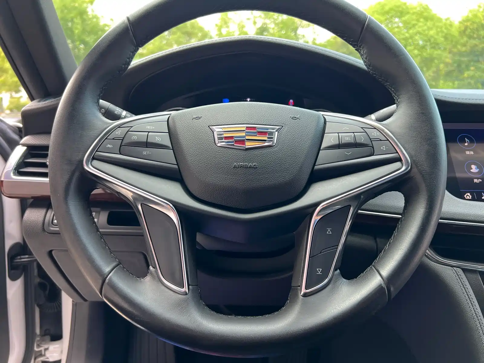 Фото 13 - Cadillac CT6