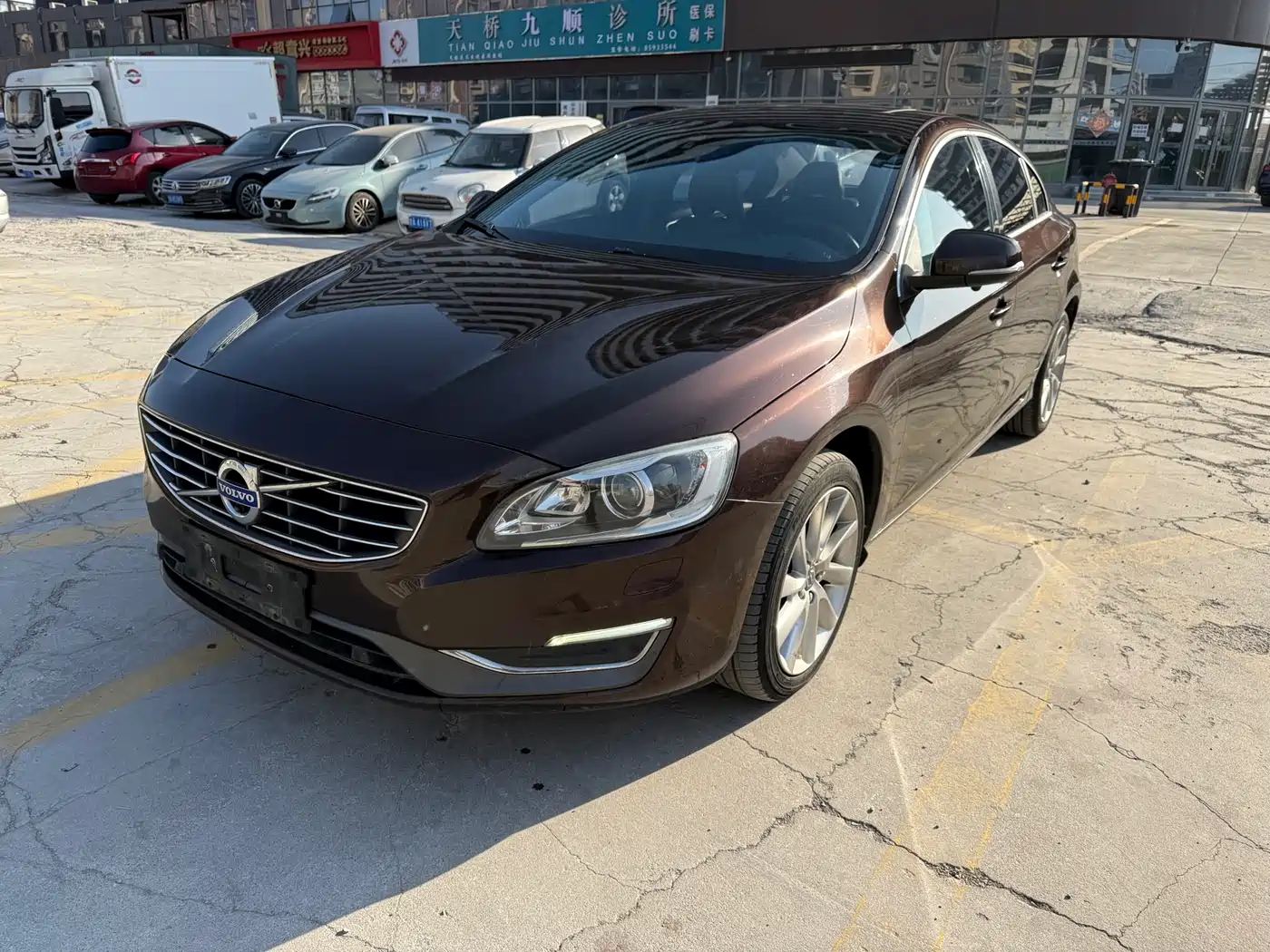 Фото 1 - Volvo S60