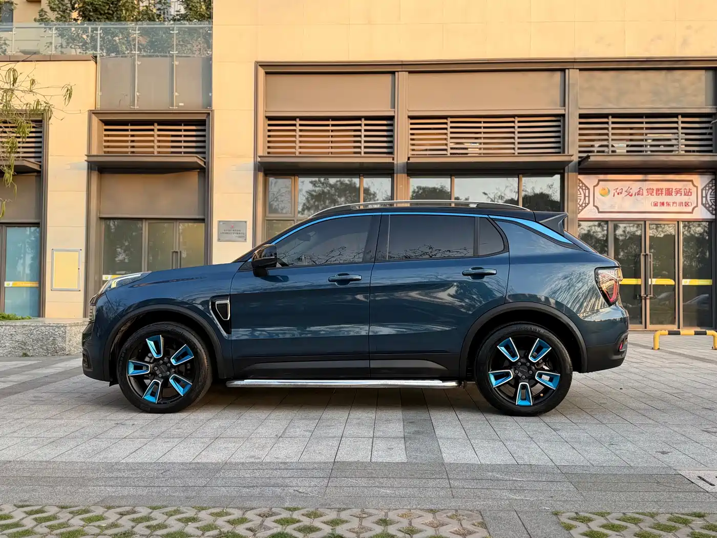 Lynk & Co 01 2017 2.0T 2WD Pro Shine Edition фото 22