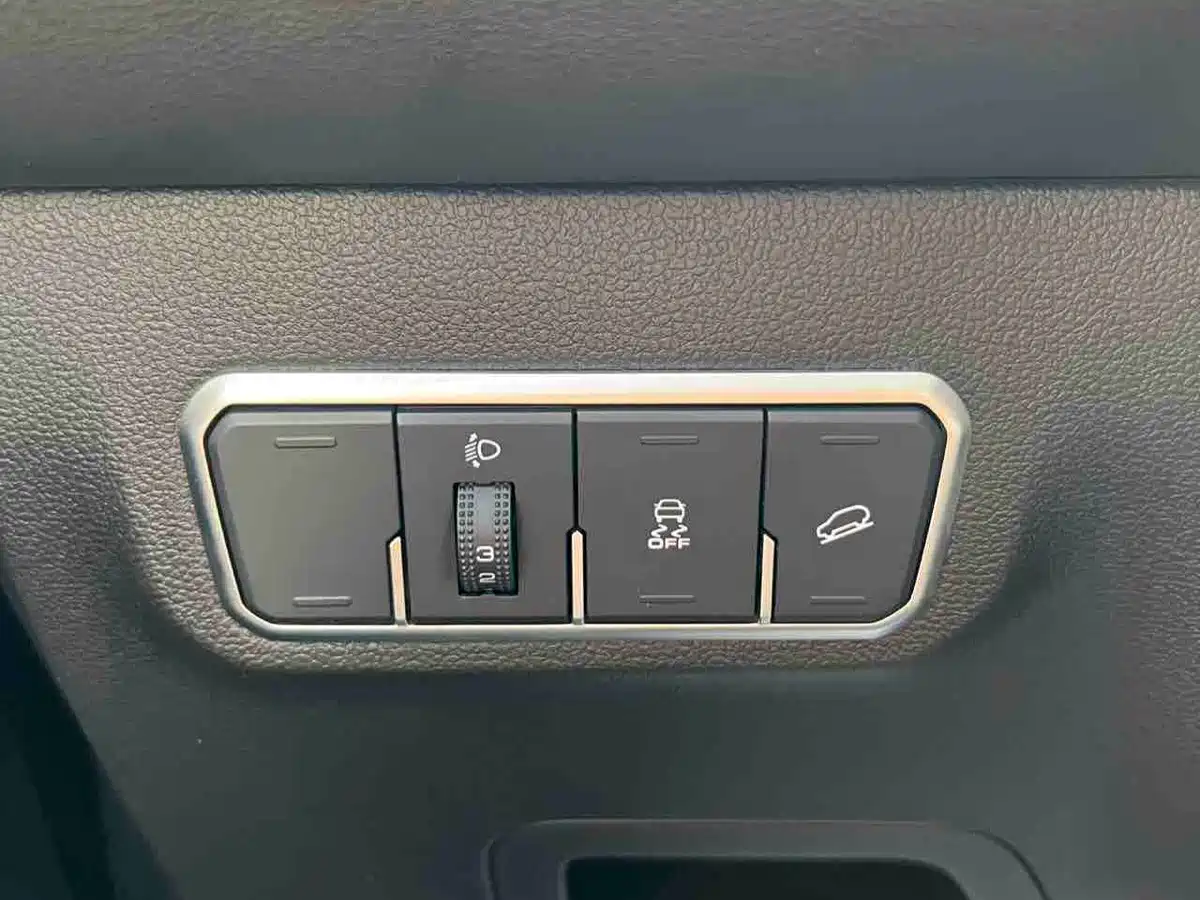 Фото 15 - Haval M6