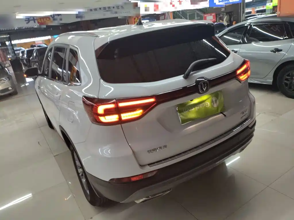 Фото 5 - Changan CS75