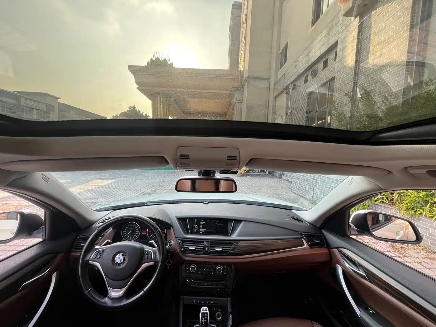 BMW X1 2014 Model sDrive20i X Design Package фото 15