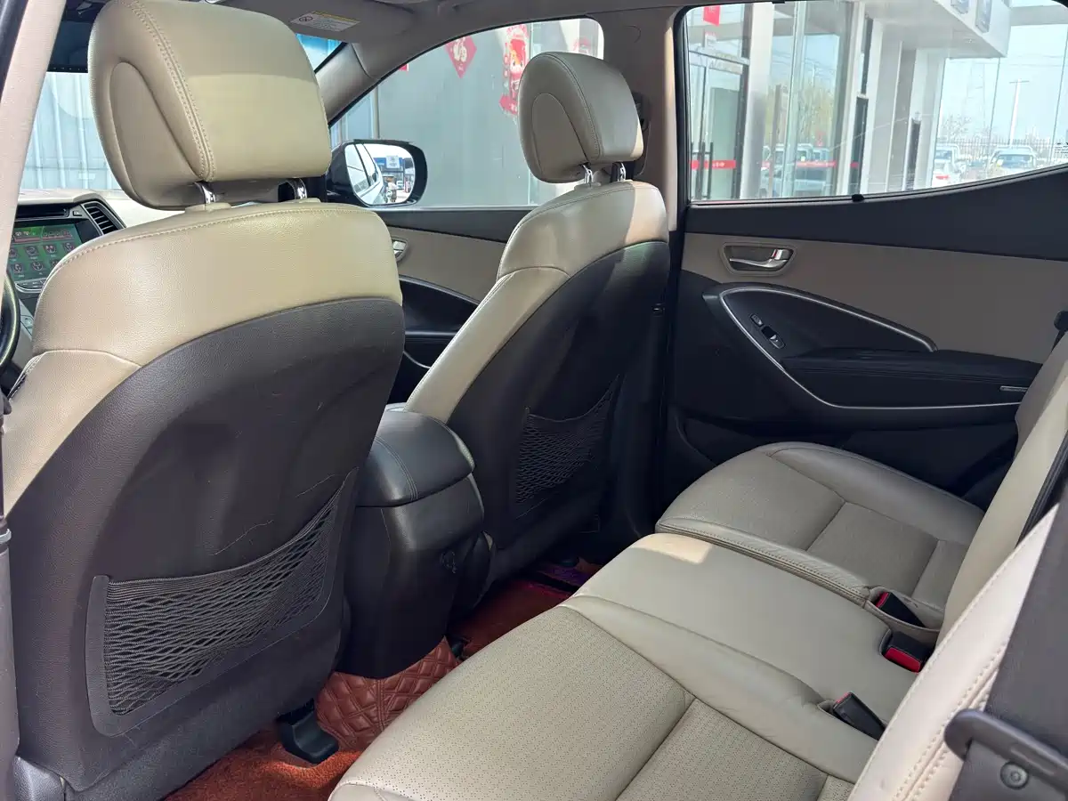Hyundai Santa Fe 2013 Facelift 2.0T Automatic 4WD Premium фото 9