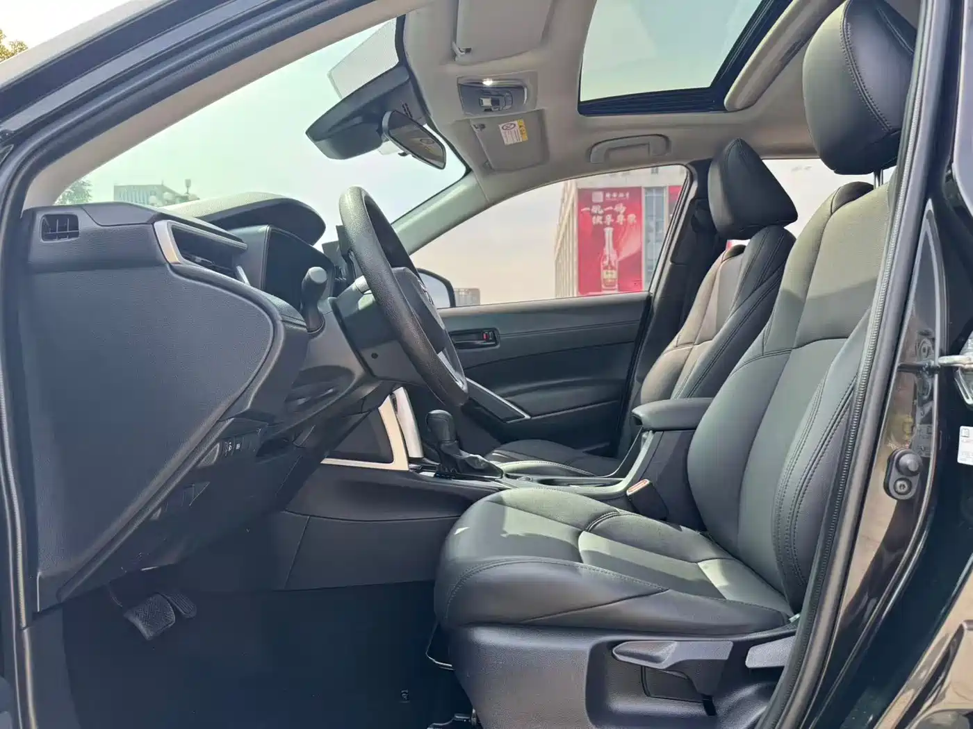Toyota Frontlander 2023 2.0L CVT Elite Edition фото 4