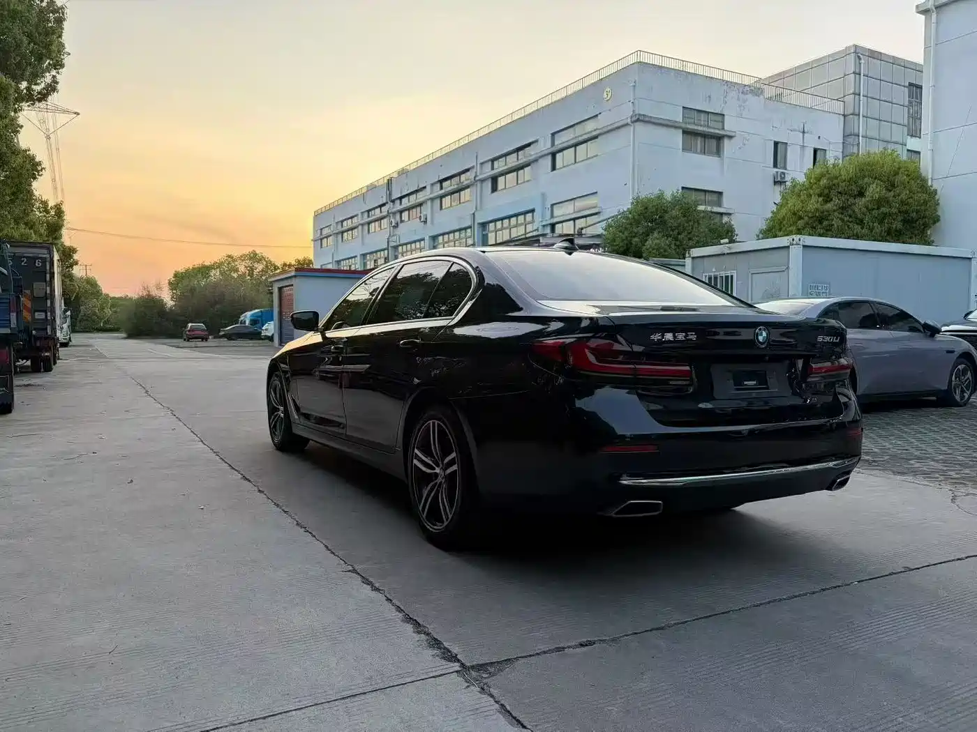 BMW 5-SERIES