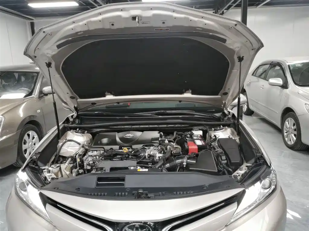 Toyota Camry 2018 2.5G Luxury Edition фото 20
