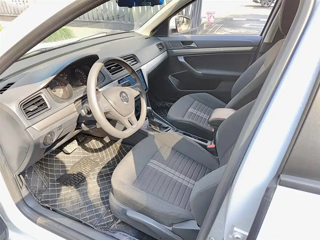 Volkswagen Lavida 2019 Lavida Start 1.5L Auto Trend (China VI) фото 7