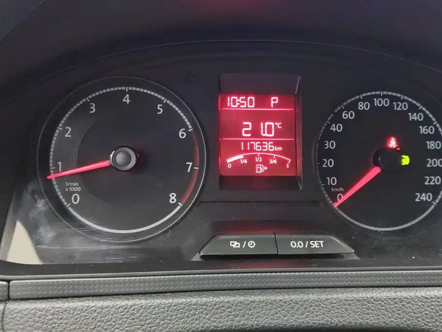 VOLKSWAGEN SANTANA