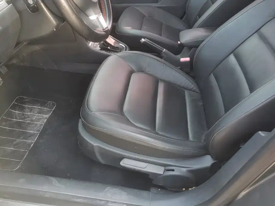 Volkswagen Bora 2013 2013 1.6L Automatic Comfort Model