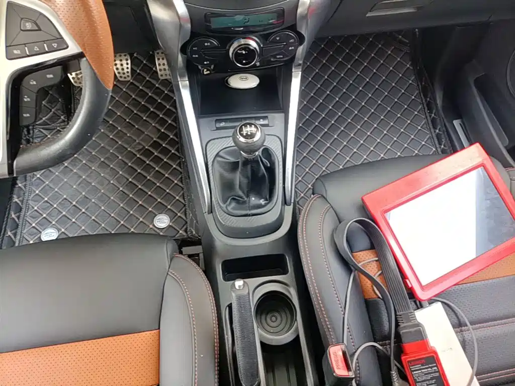 BYD Yuan 2016 1.5L Manual Premium фото 14