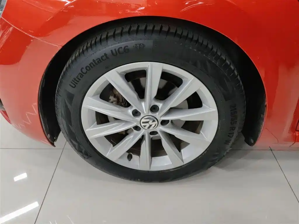 Volkswagen Beetle 2017 180TSI Style фото 23