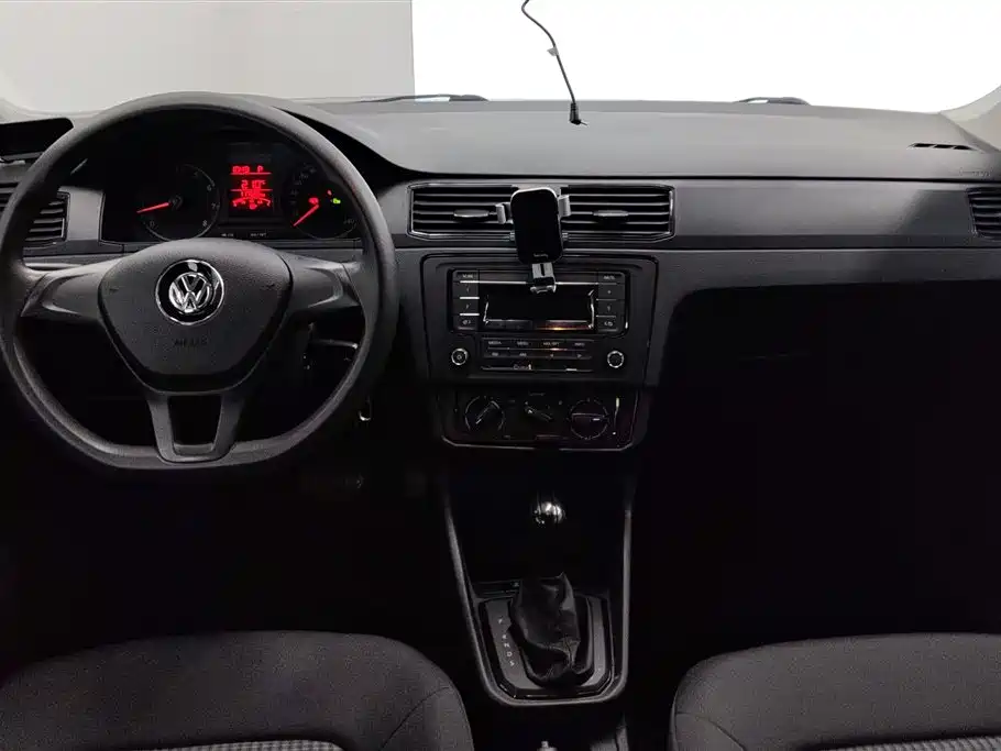 VOLKSWAGEN SANTANA