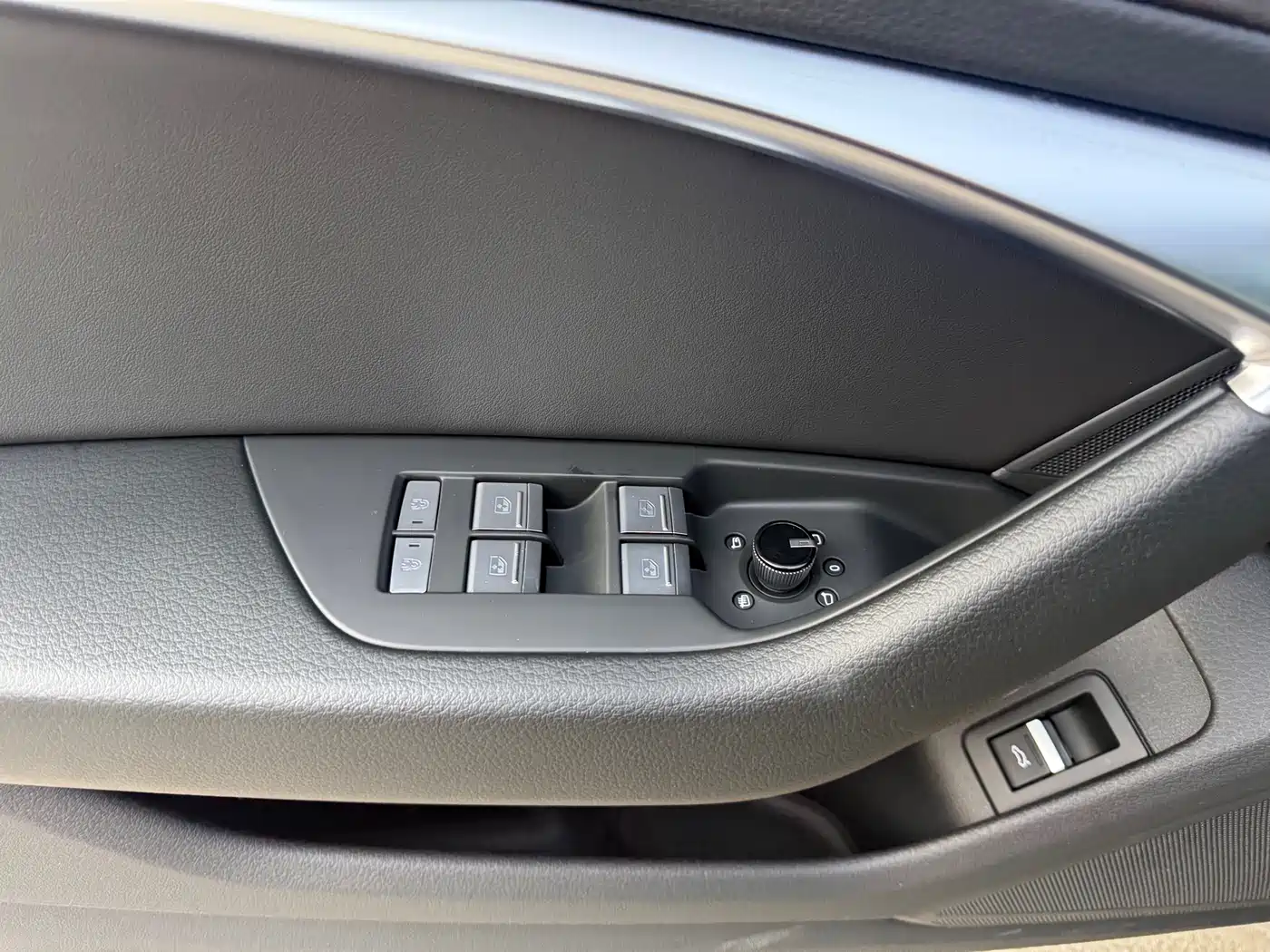 Audi A6L 2023 40 TFSI Luxury Dynamic фото 18