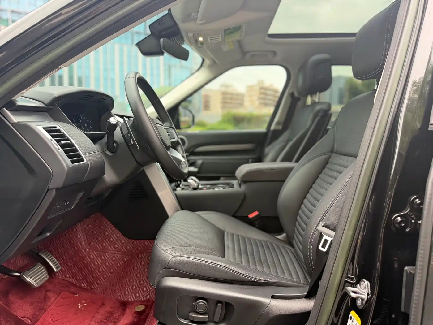 Land Rover Discovery 2023 360PS R-Dynamic SE фото 7