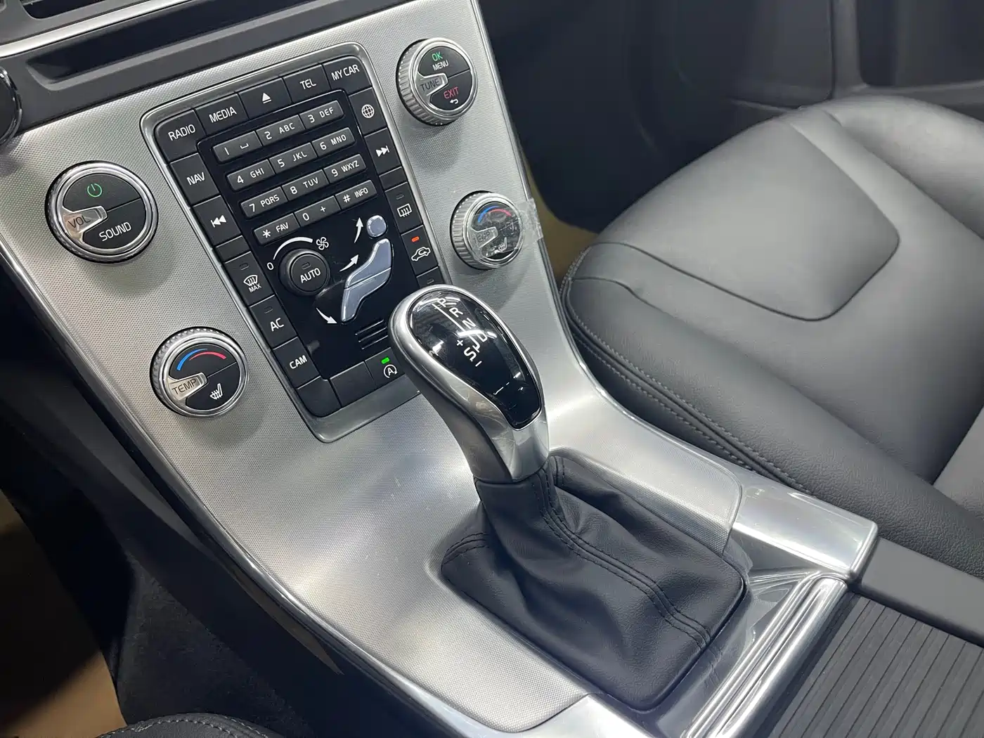 Volvo V60 2018 2017 T5 Zhi Yi Edition China V