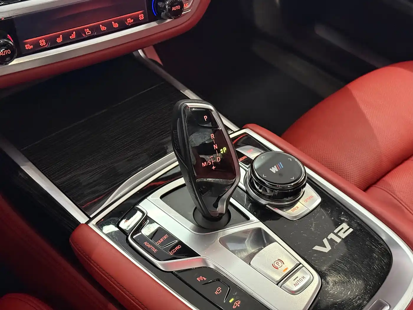 BMW 7 Series 2017 M760Li xDrive Excellence Luxury фото 14