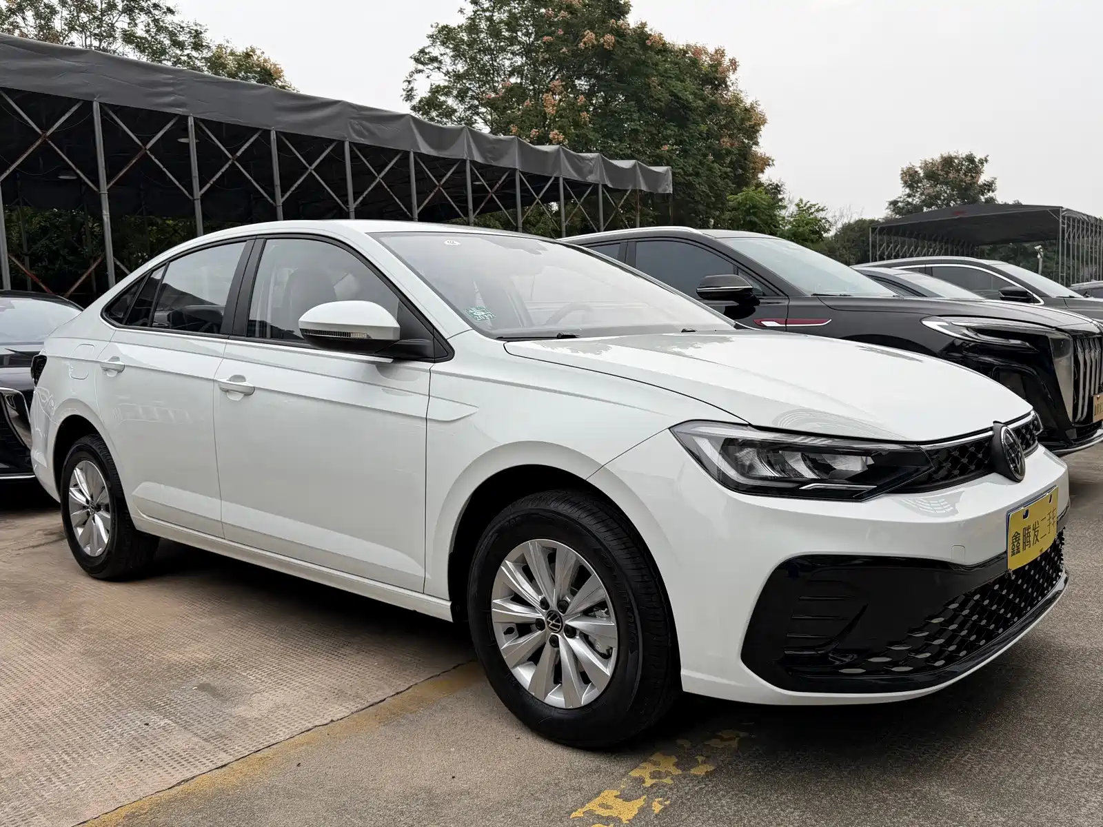 Photo 3 - Volkswagen Lavida