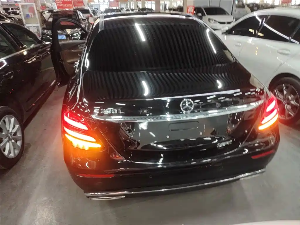 Mercedes-Benz E-Class 2016 E 300 L Fashion Type фото 21